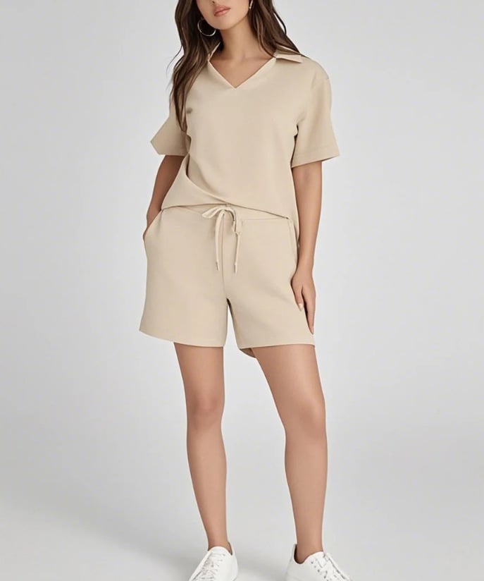 🔥Women's Summer 2-Piece Set - Lightweight & Breezy Short-Sleeve & Shorts Set