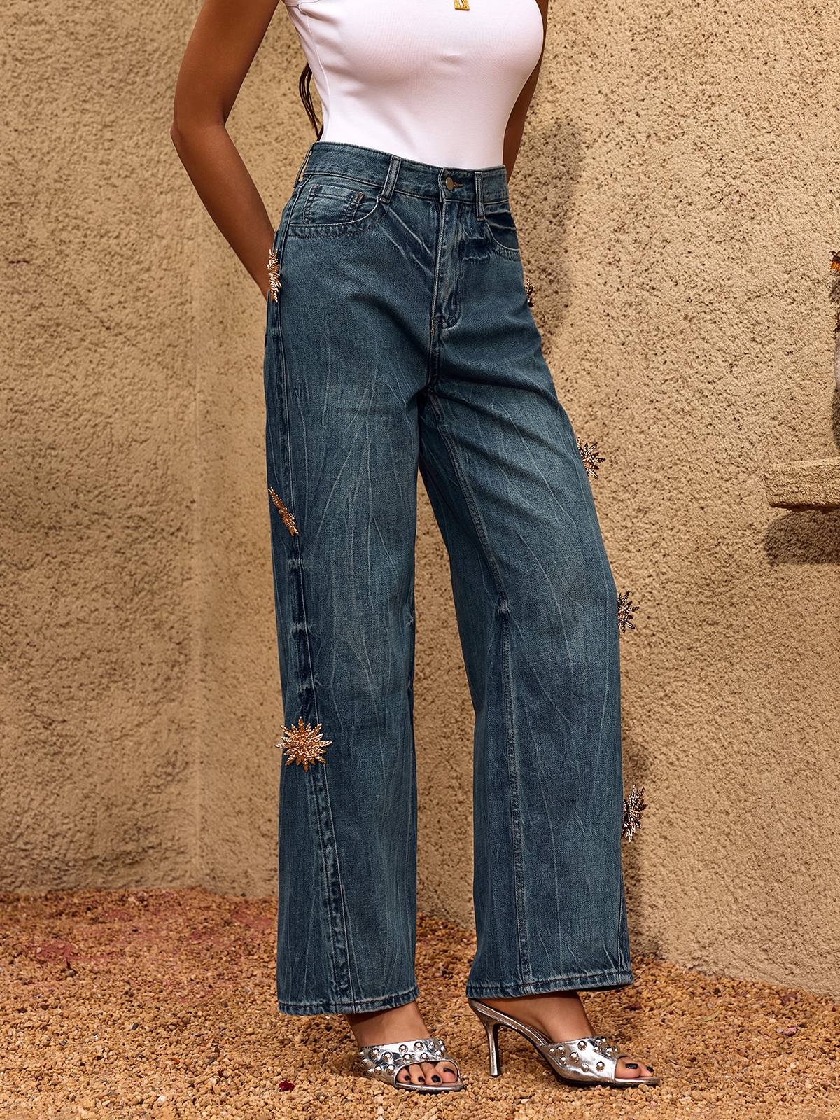 Chesna Metal Buckle Straight Jeans