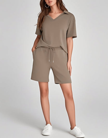 🔥Women's Summer 2-Piece Set - Lightweight & Breezy Short-Sleeve & Shorts Set